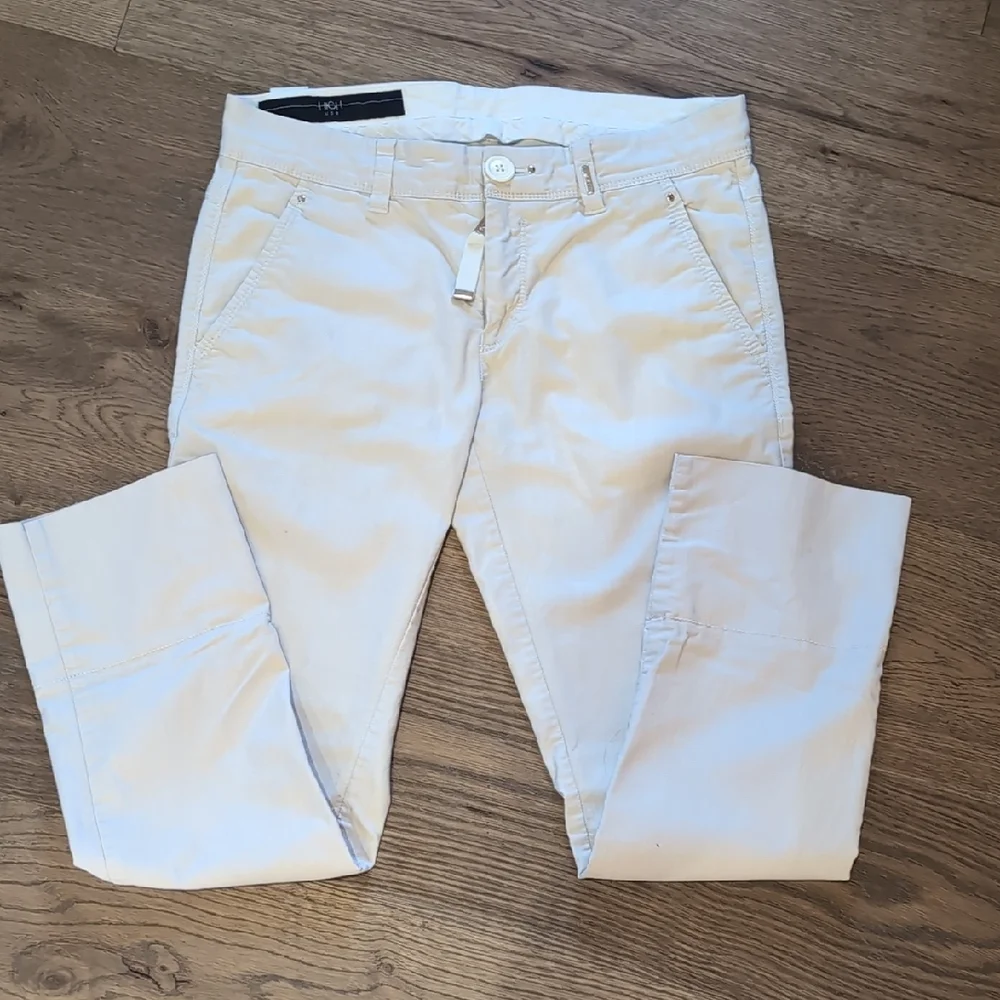 Stylish Cream Women's Trousers - Picture 2 of 3